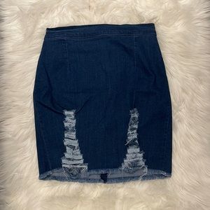 FashionNova mini jean skirt